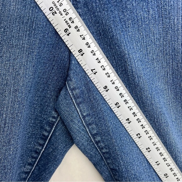 5/$25 Gloria Vanderbilt skimmer crop jeans size 14 - Picture 5 of 9